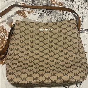 Michael Kors crossbody